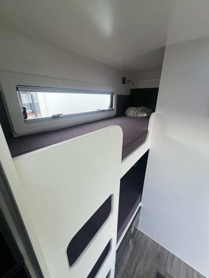 2025 JB Caravans Dirtroader 20'8 Bunk