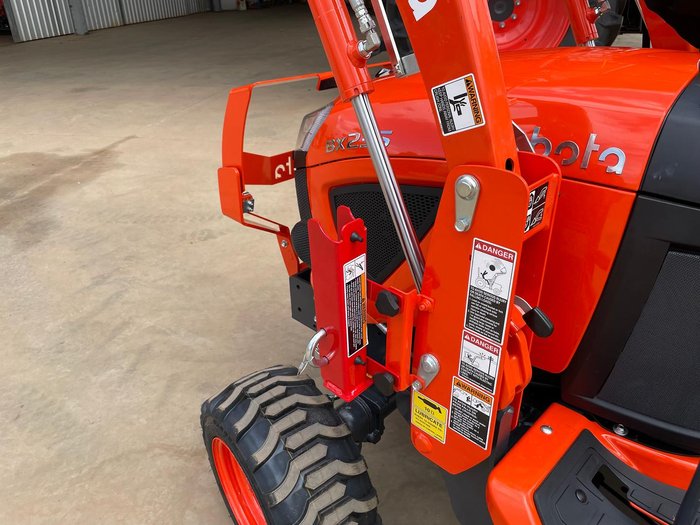 2023 Kubota Bx23s Tractor With Front Loader & Back Hoe