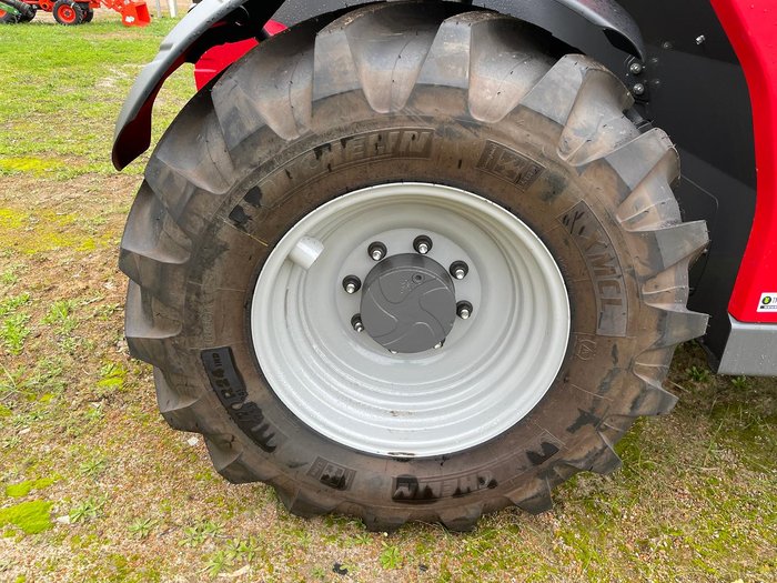 Nufab 33m³ Twin Axle Spreader