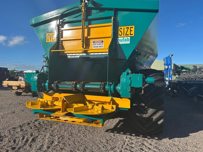 Nufab 33m³ Twin Axle Spreader