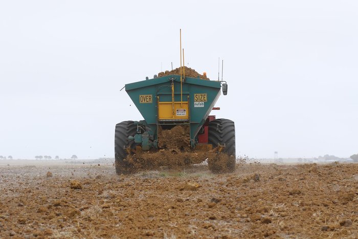 Nufab 33m³ Twin Axle Spreader