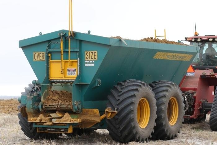 Nufab 33m³ Twin Axle Spreader