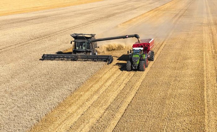  Fendt Ideal 9T Twin Rotor Harvester 