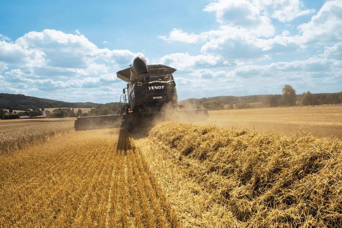  Fendt Ideal 9T Twin Rotor Harvester 