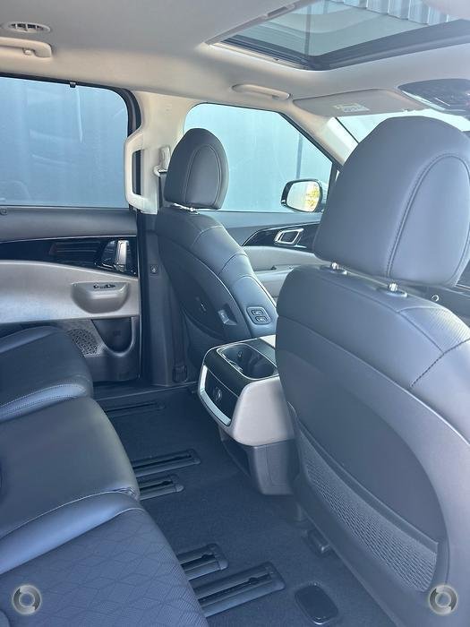 2025 Kia Carnival GT-Line HEV