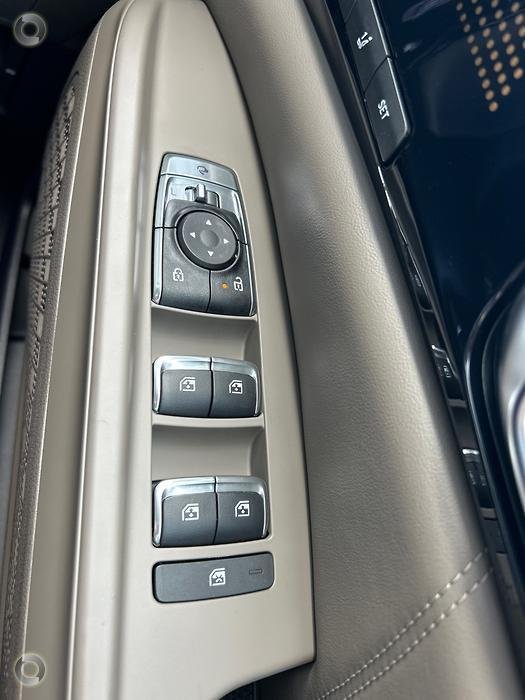 2025 Kia Carnival GT-Line HEV