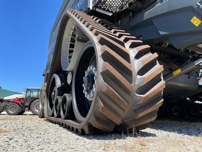 FENDT Ideal 8T Twin Rotor Harvester