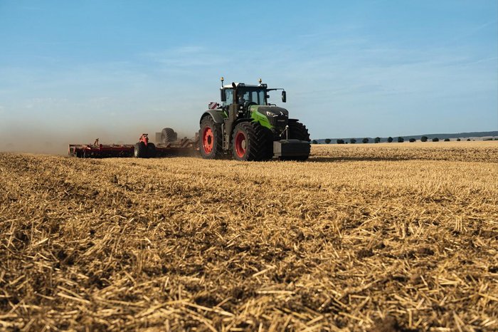 2025 Fendt 1050 Vario 517 Hp Tractor 