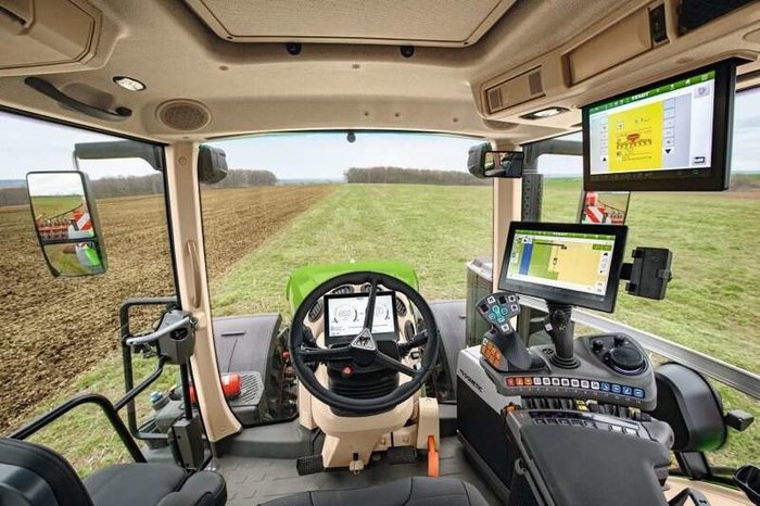 2025 Fendt 1050 Vario 517 Hp Tractor 