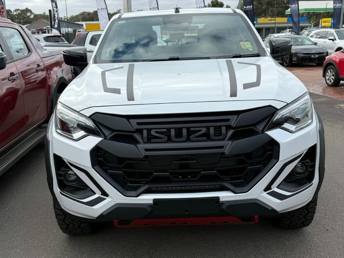 2024 Isuzu D-MAX BLADE