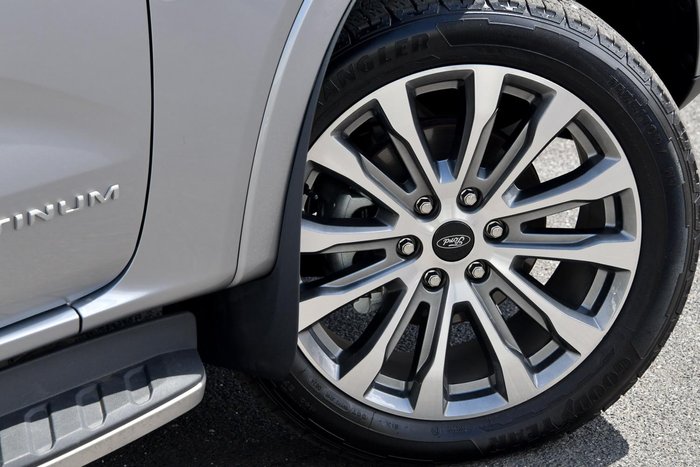 2024 Ford Everest Platinum
