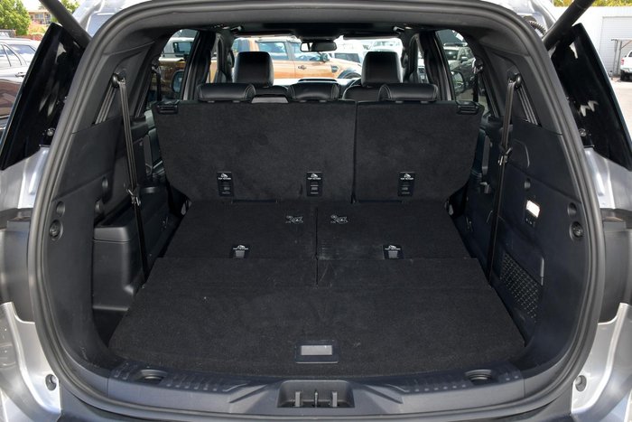 2024 Ford Everest Platinum