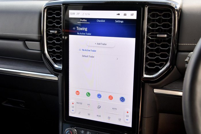 2024 Ford Everest Platinum