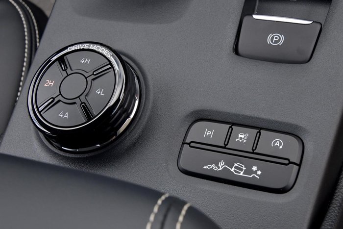 2024 Ford Everest Platinum