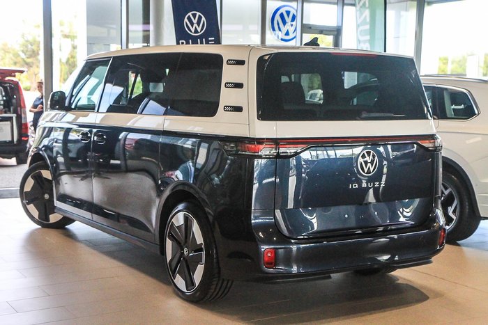 2025 Volkswagen ID. Buzz Pro BEV560