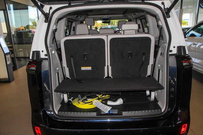 2025 Volkswagen ID. Buzz Pro BEV560