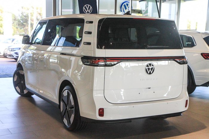 2025 Volkswagen ID. Buzz Pro BEV560