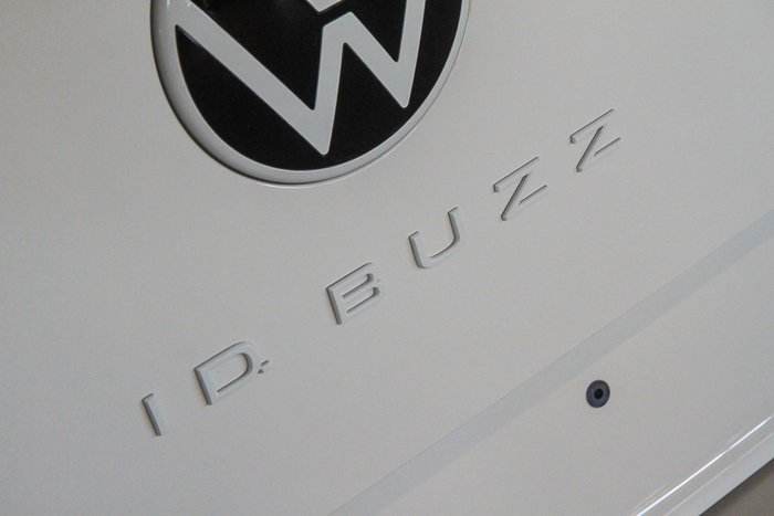 2025 Volkswagen ID. Buzz Pro BEV560