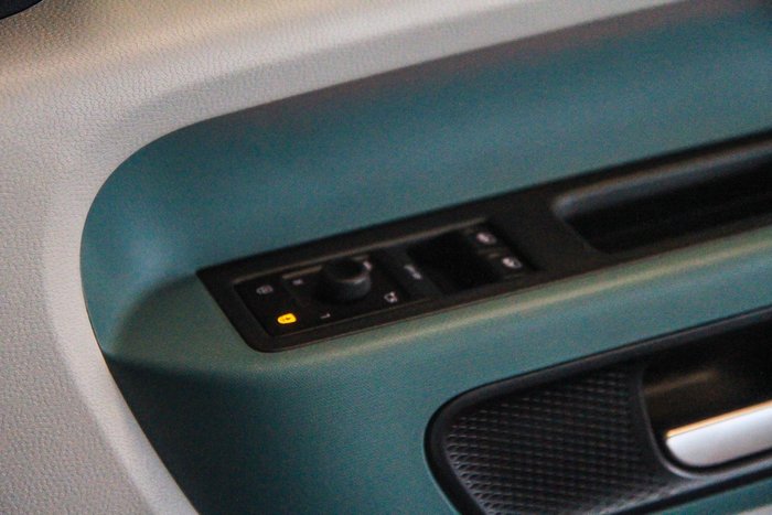 2025 Volkswagen ID. Buzz Pro BEV560