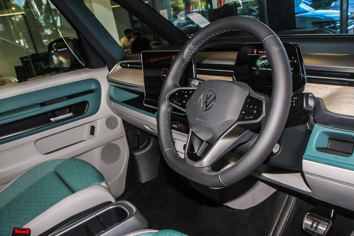 2025 Volkswagen ID. Buzz Pro BEV560