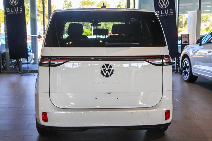 2025 Volkswagen ID. Buzz Pro BEV560