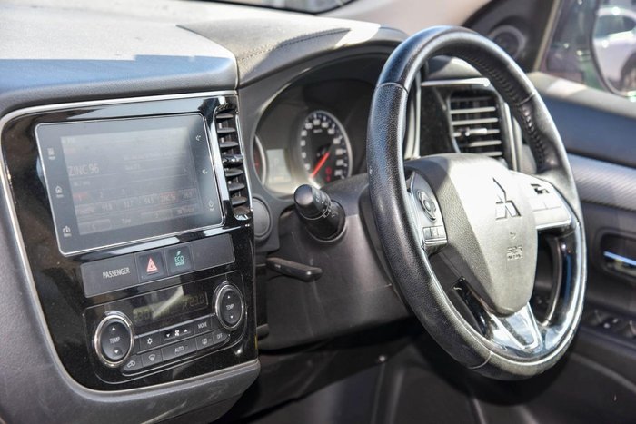 2016 Mitsubishi Outlander LS