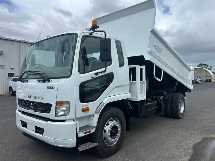 2017 Mitsubishi Fm