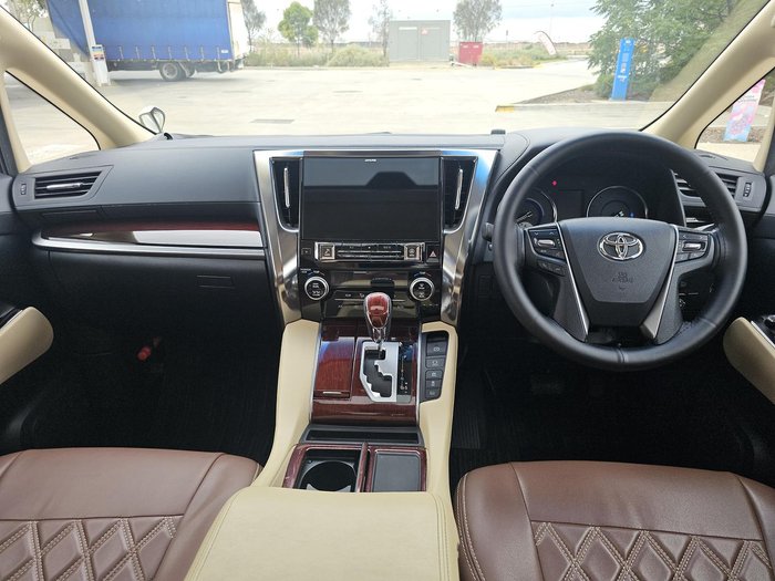 2017 Toyota Alphard X AGH30W White
