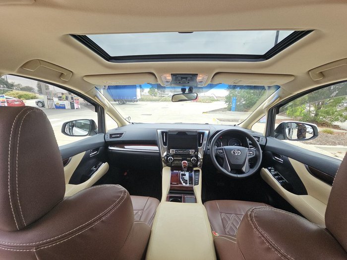 2017 Toyota Alphard X AGH30W White