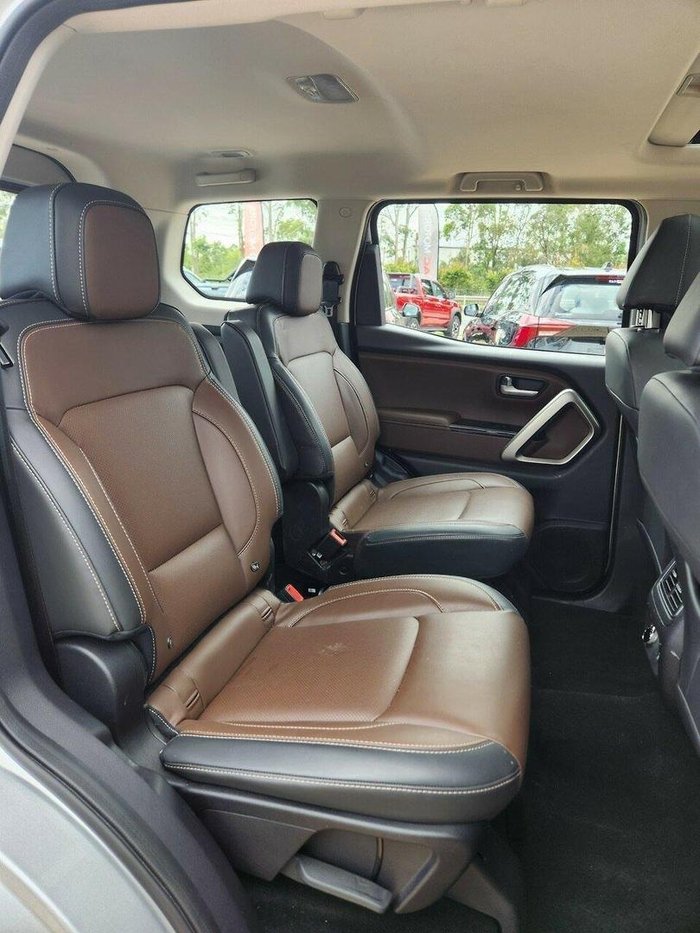 2023 Mahindra Scorpio Z8 4X4 Dazzling Silver