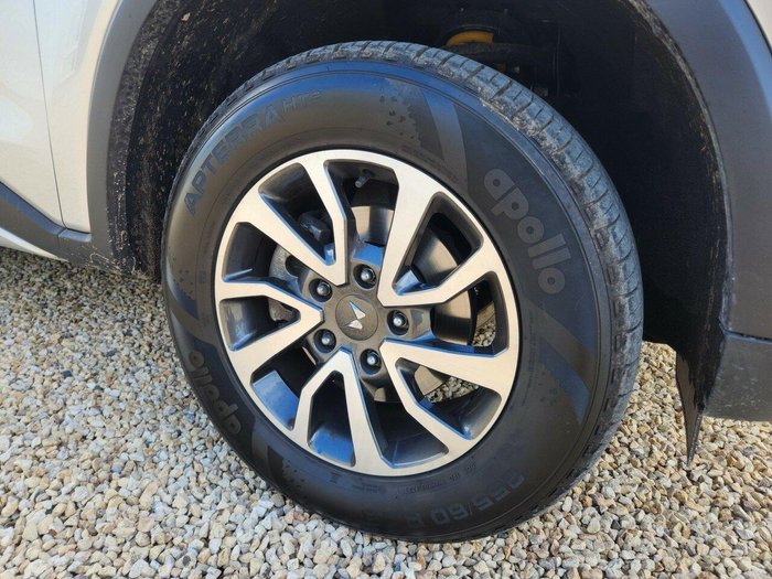 2023 Mahindra Scorpio Z8 4X4 Dazzling Silver