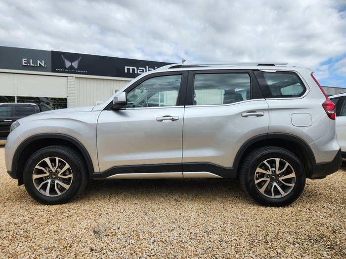 2023 Mahindra Scorpio Z8 4X4 Dazzling Silver