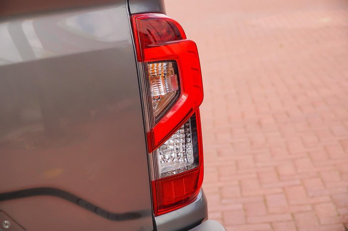 2024 Nissan Navara ST
