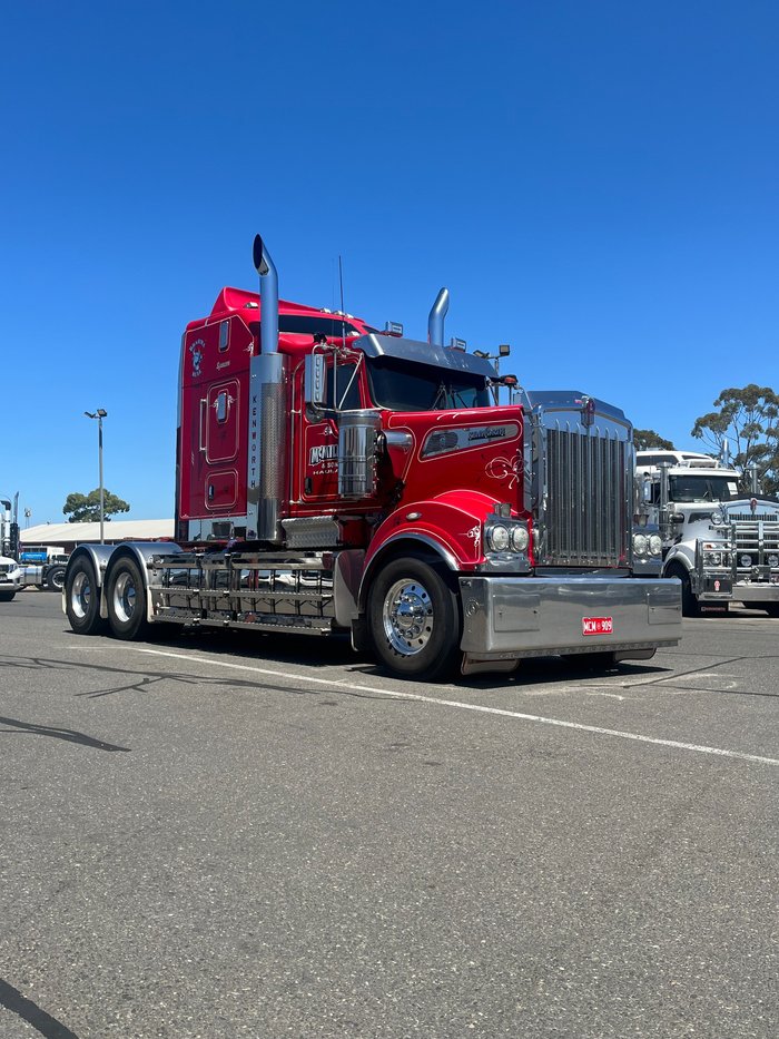 2020 Kenworth T909