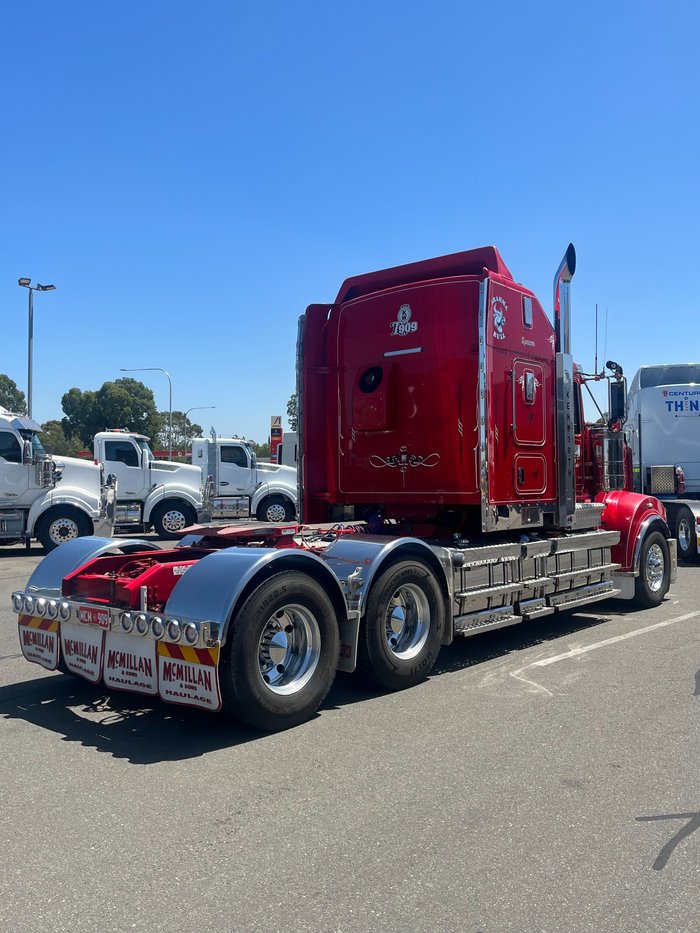2020 Kenworth T909