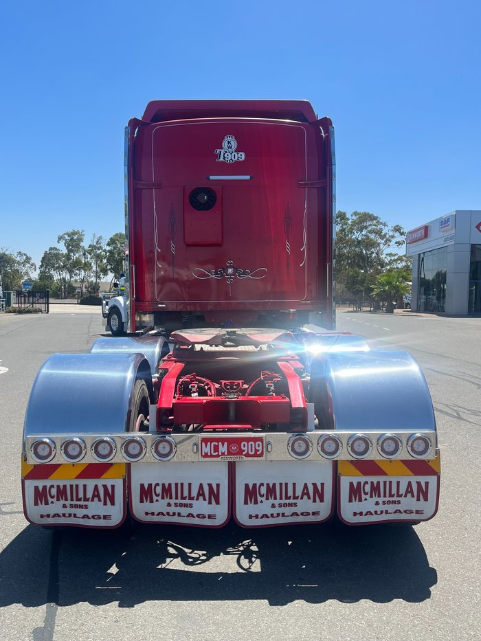 2020 Kenworth T909