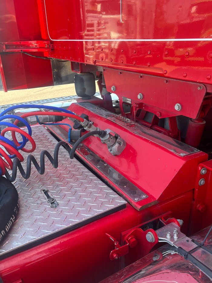 2020 Kenworth T909