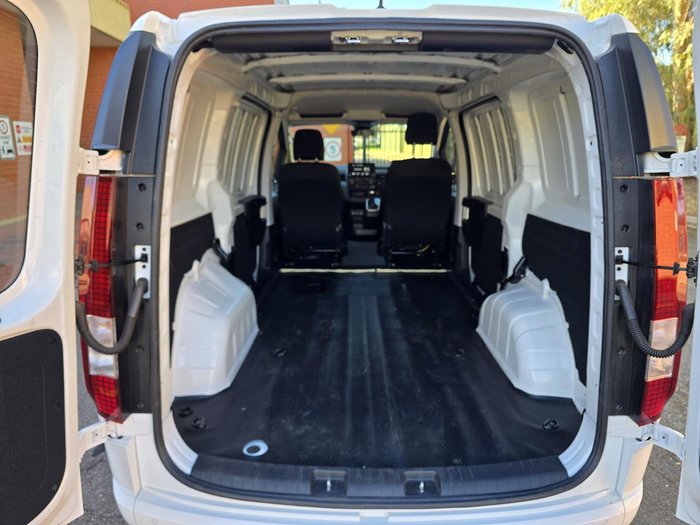 2024 Hyundai STARIA LOAD