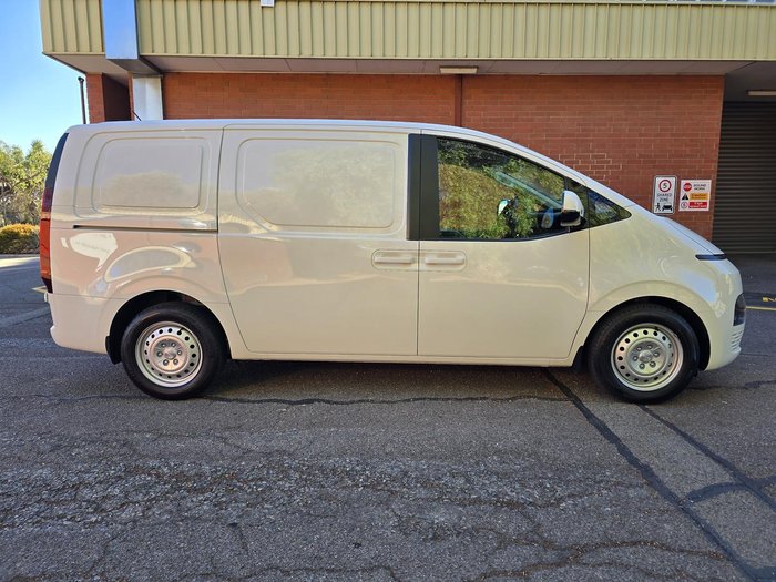 2024 Hyundai STARIA LOAD