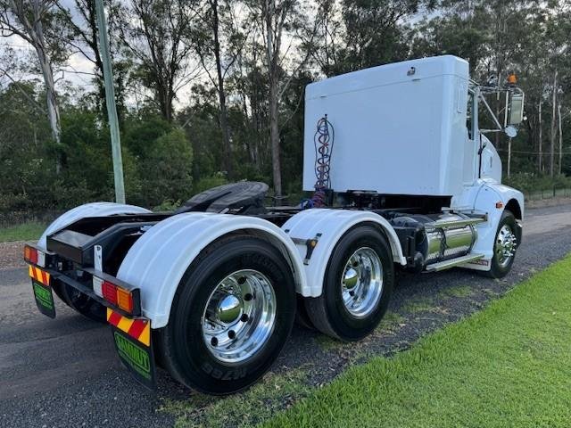 2010 Kenworth T408 It Bunk. Cummins Isx 525Hp, 97T Rated