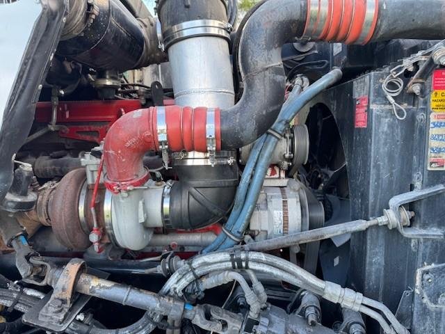 2010 Kenworth T408 It Bunk. Cummins Isx 525Hp, 97T Rated