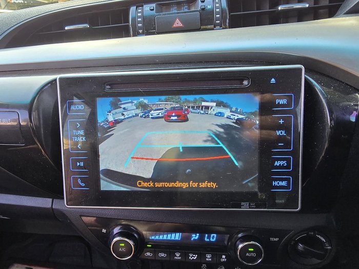 2017 Toyota Hilux SR5