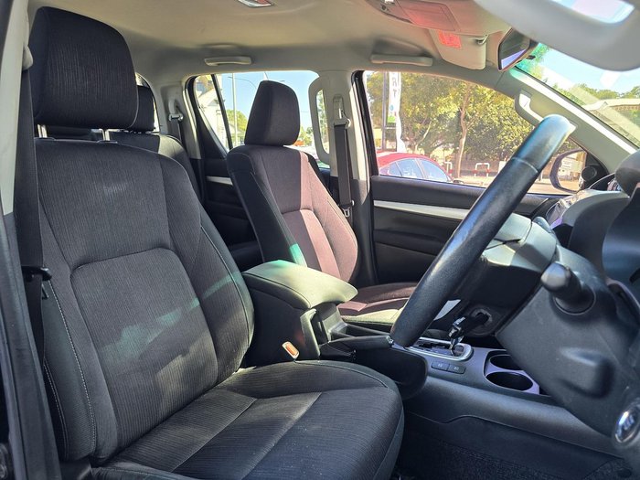 2017 Toyota Hilux SR5