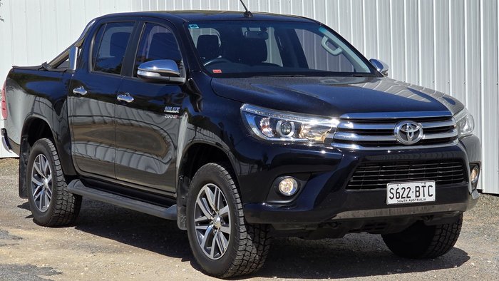 2017 Toyota Hilux SR5