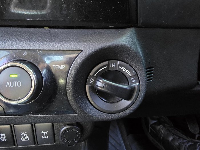 2017 Toyota Hilux SR5