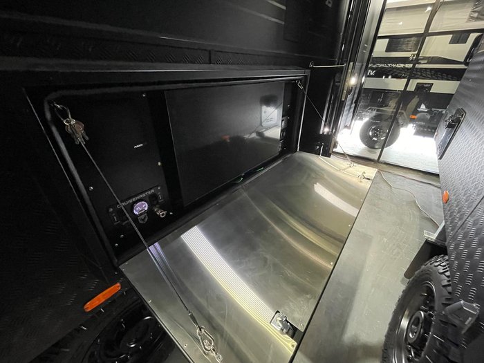 2025 Lotus Caravans 23'5 Dual Door Off Grid Double Bunk