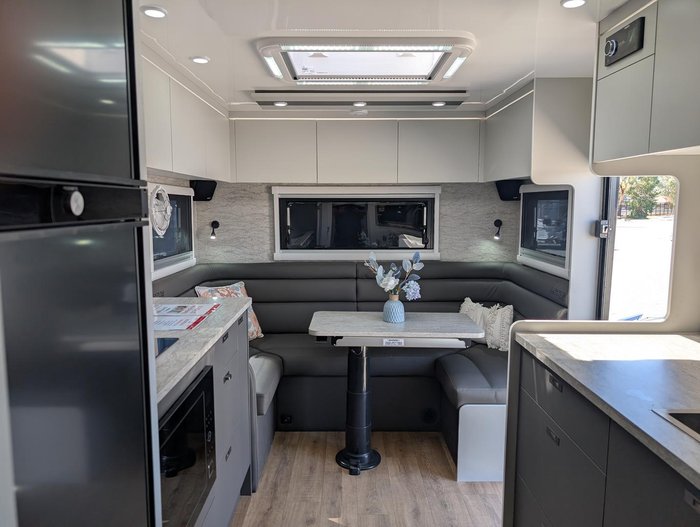 2025 Lotus Caravans 22' Rear Club Trooper