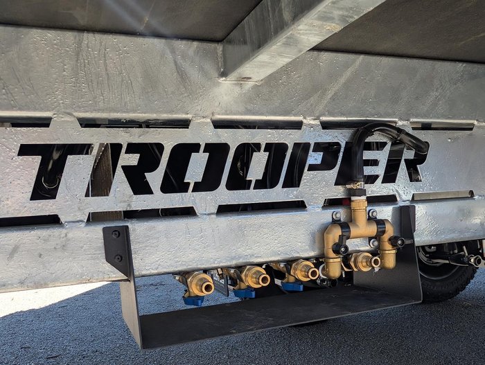 2025 Lotus Caravans 22' Rear Club Trooper
