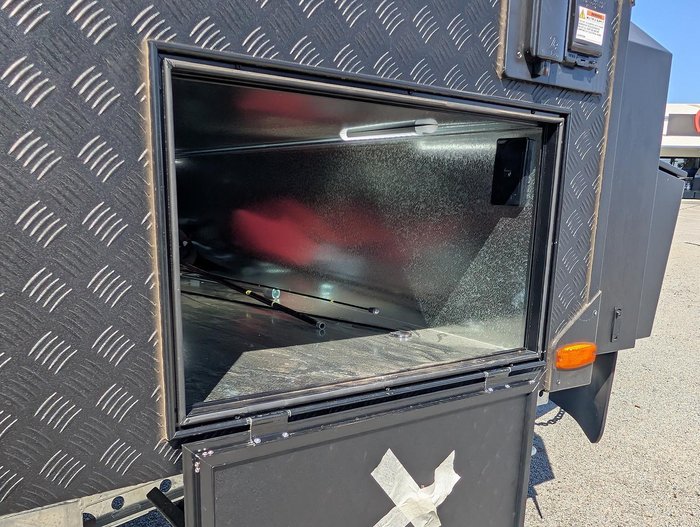 2025 Lotus Caravans 22' Rear Club Trooper