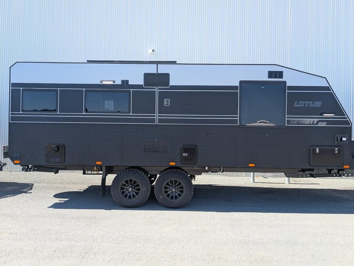 2025 Lotus Caravans 22' Sprint Rear Club